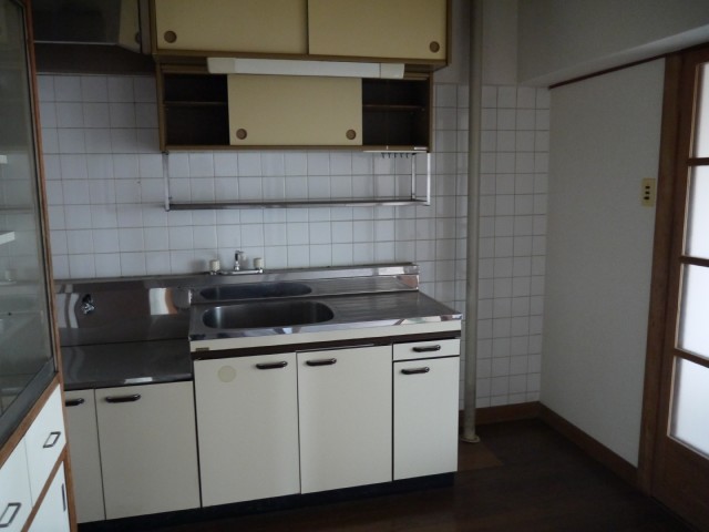 Kitchen. With happy cupboard