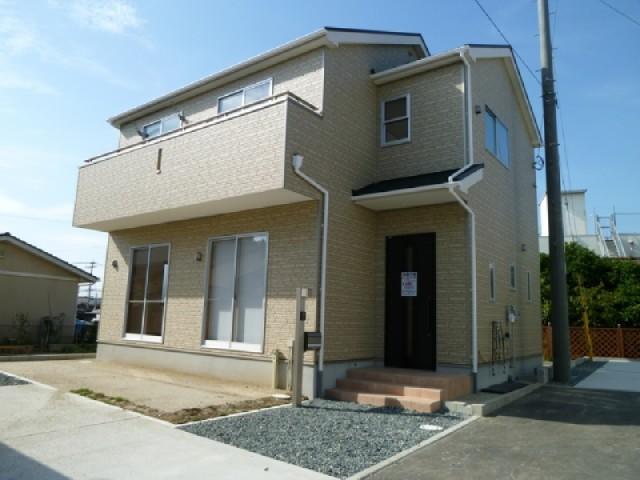 Local appearance photo. Construction company isomorphic