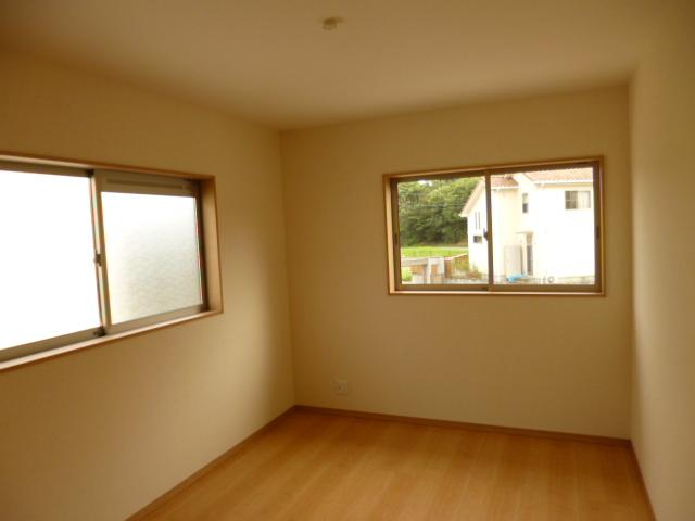 Same specifications photos (Other introspection)