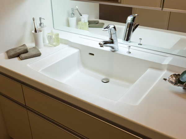 Bathing-wash room.  [Square counter] It has adopted a seamless bowl heck counter. Holding a sharp impression, Soft Square shape tinged friendly rounded to human skin.