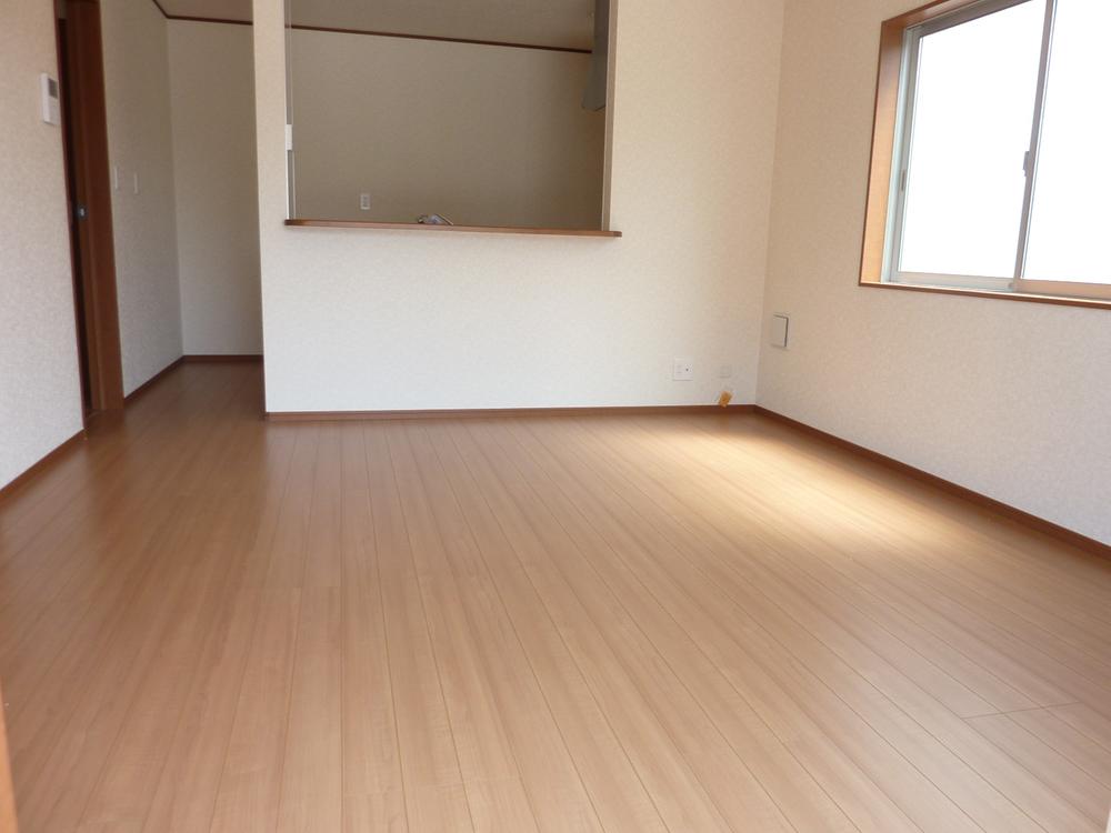 Same specifications photos (living). It is a specification photo of the same construction company. Since there may be different from the actual finish, Please note.