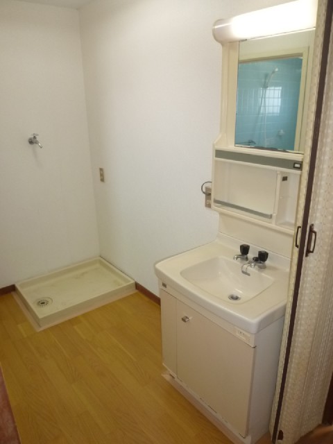 Other room space. bathroom