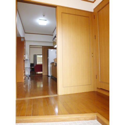 Entrance. Entrance with a convenient door ☆
