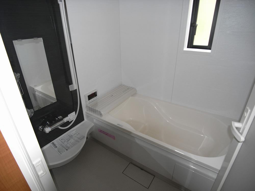 Bathroom.  ※ The photograph is a property of the same manufacturer and construction.