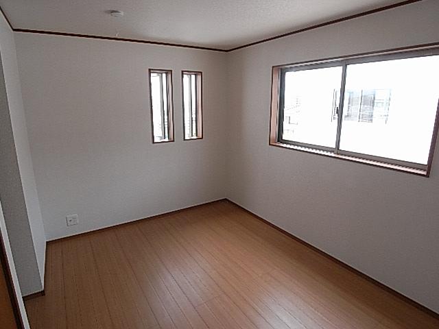 Non-living room. Same specifications Photos