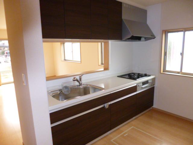 Kitchen. Indoor (12 May 2013) Shooting