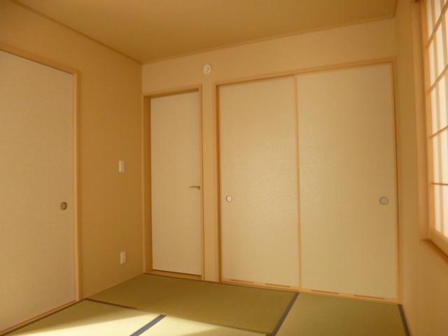 Non-living room. Indoor (12 May 2013) Shooting