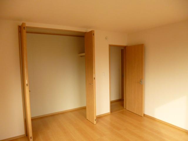 Non-living room. Indoor (12 May 2013) Shooting