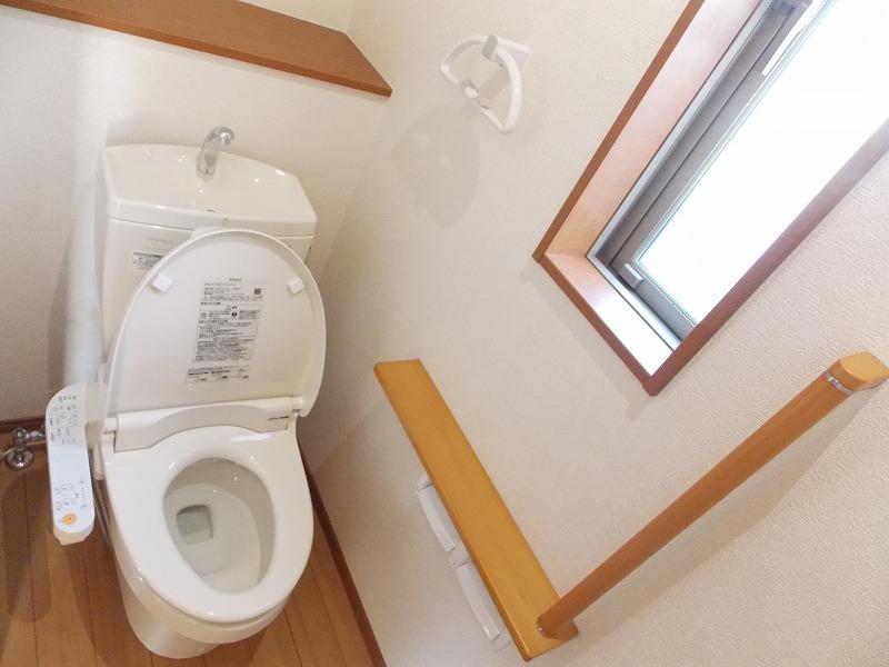 Toilet. Bidet and toilet seats, Deodorization function is standard equipment