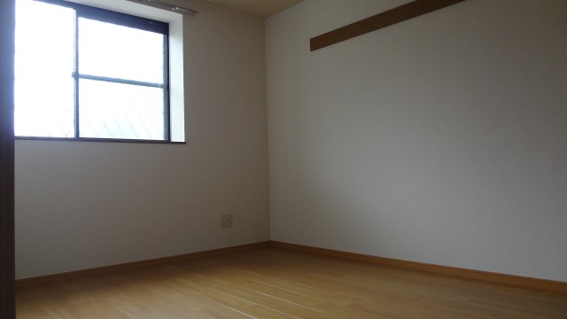 Other room space. It is the north side of the room