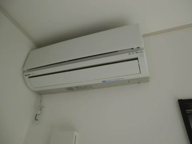 Cooling and heating ・ Air conditioning. Second floor air conditioning