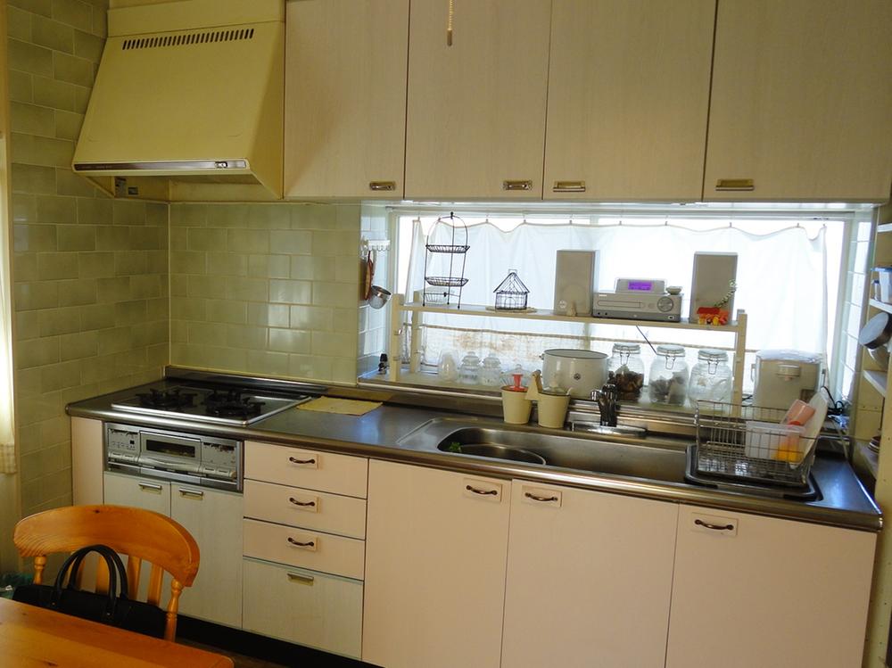 Kitchen. Because it was carefully you live, Kitchen is also beautiful. Bright white of the base space.