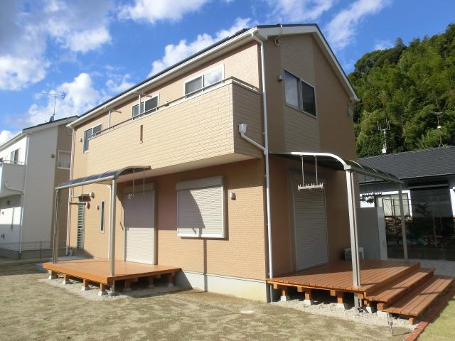 Local appearance photo. Exterior (solar panels ・ With wood deck)