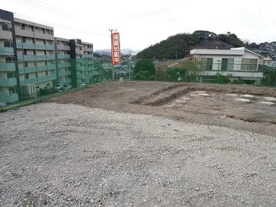 Local appearance photo. Local (11 May 2013) Shooting