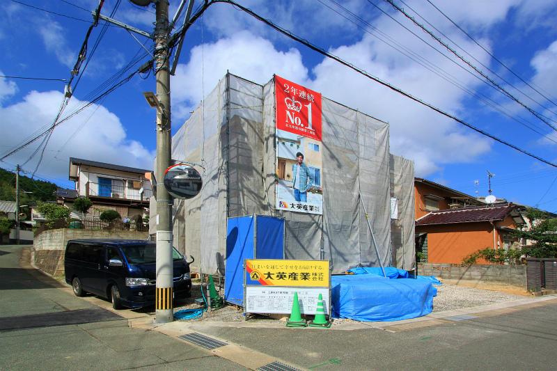 Local photos, including front road. 2013 October 22, shooting