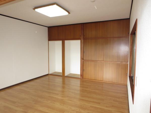 Other introspection. Re-covered floor ・ ceiling ・ It was re-covered wall cross.