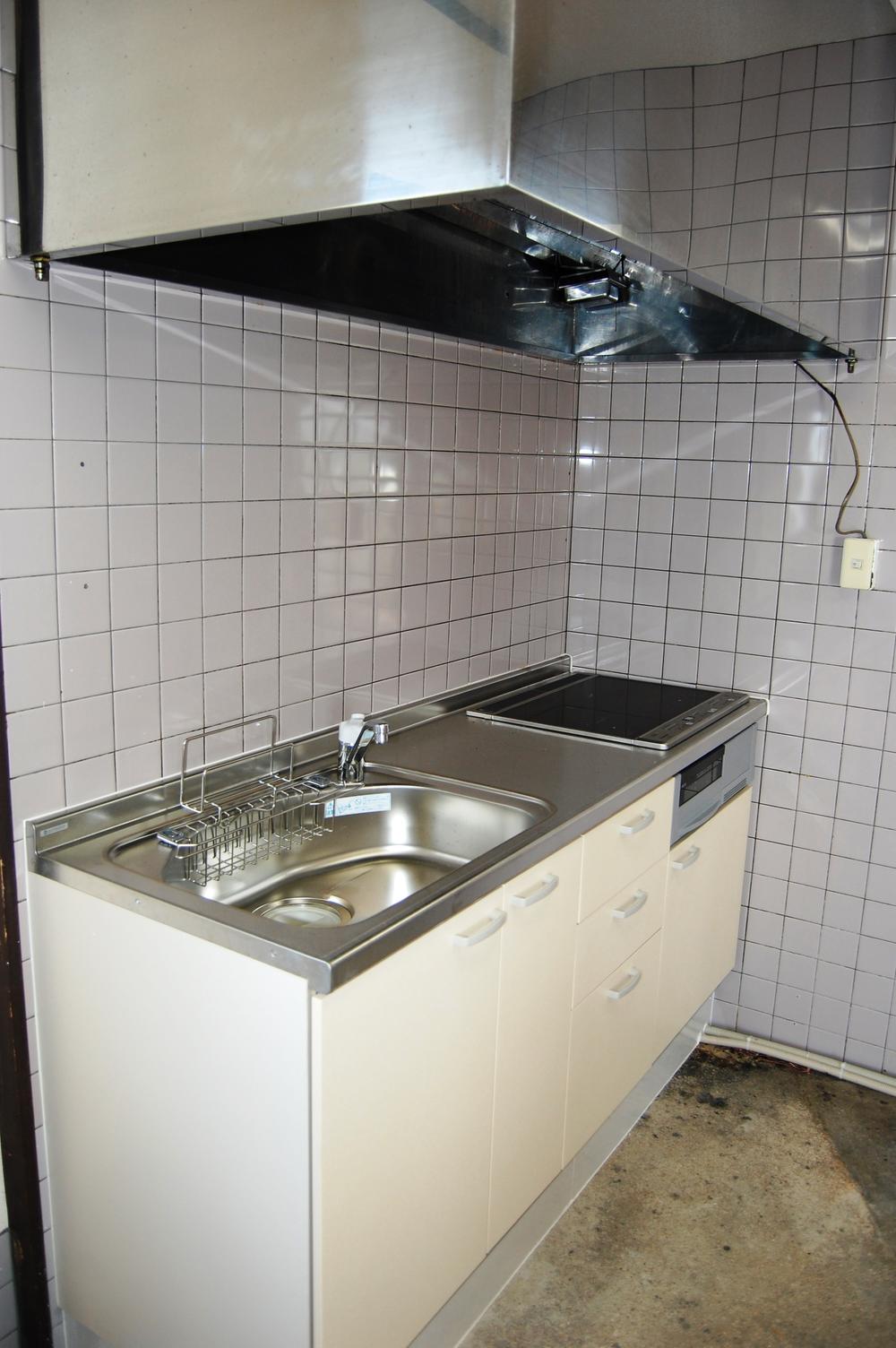 Kitchen. IH cooking heater