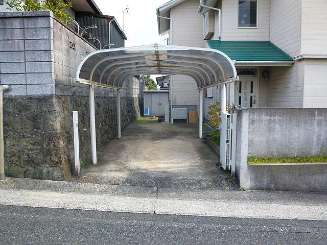 Parking lot. Parking two, The inner one with car port!