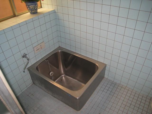 Bathroom. Outbuilding Heike