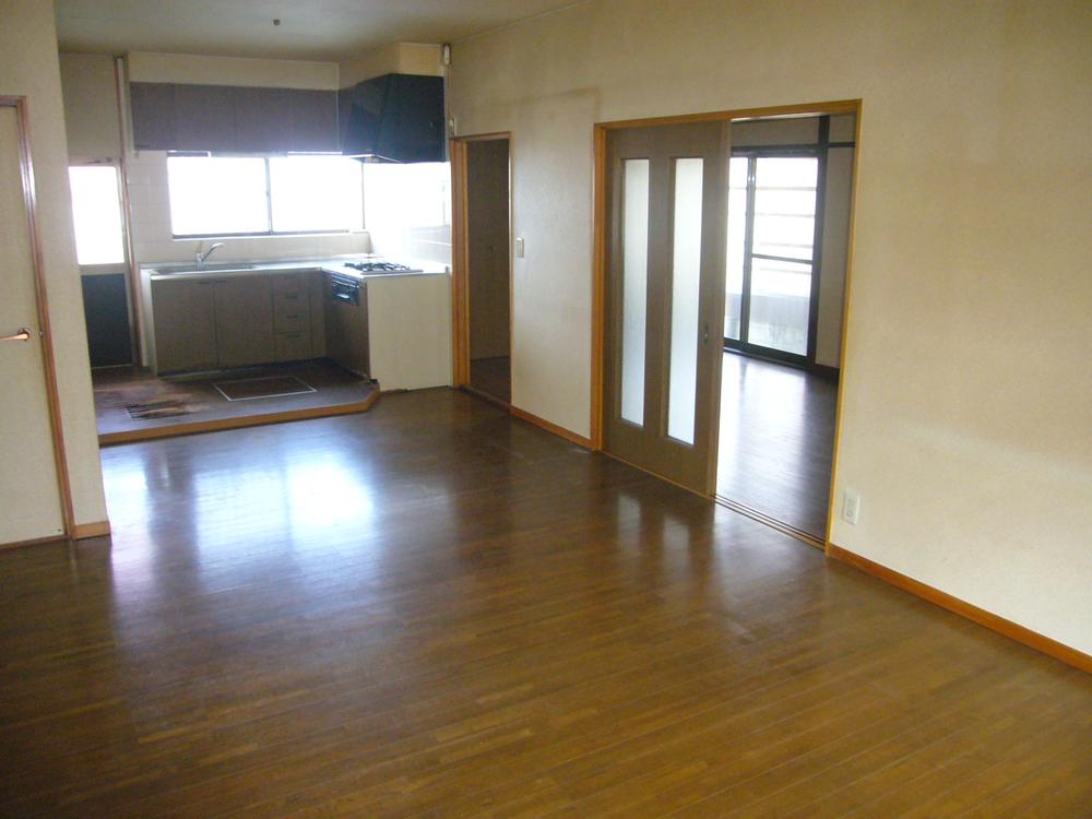Living. Spacious LDK!