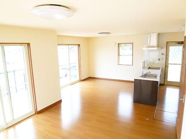 Living. LDK20 quires more!