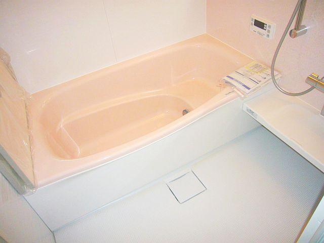 Bathroom. Bright bathroom! 