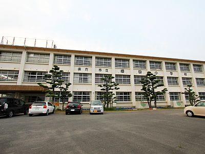Primary school. Nogata stand Ganda to elementary school 1428m