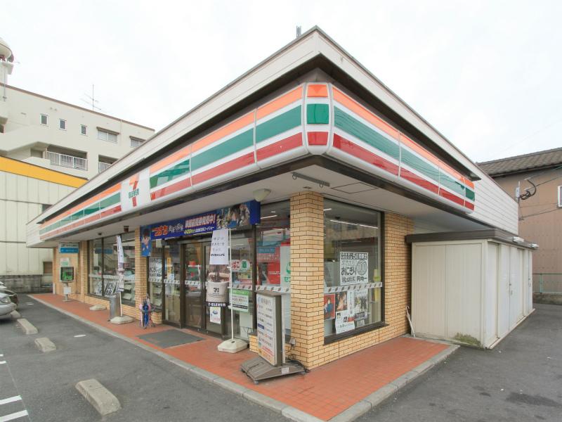 Convenience store. 353m to Seven-Eleven rectangular KamiTadashi the town shop