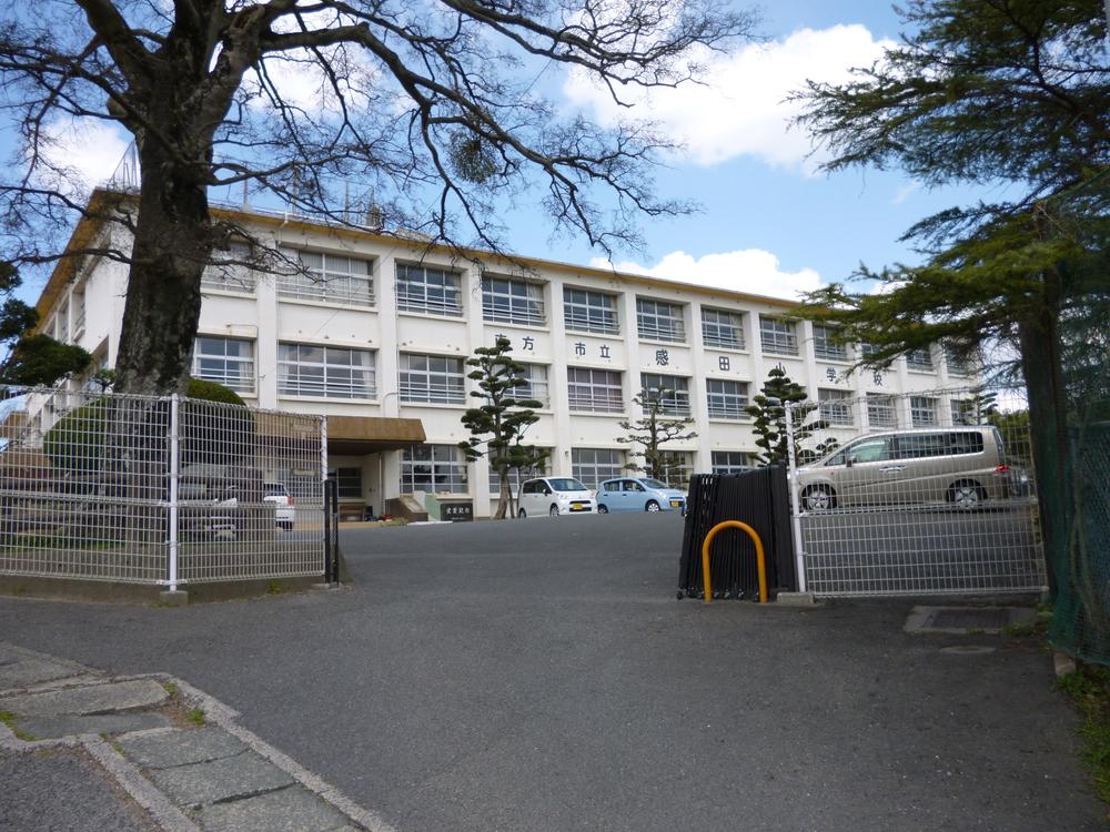 Primary school. Nogata stand Ganda to elementary school 1314m