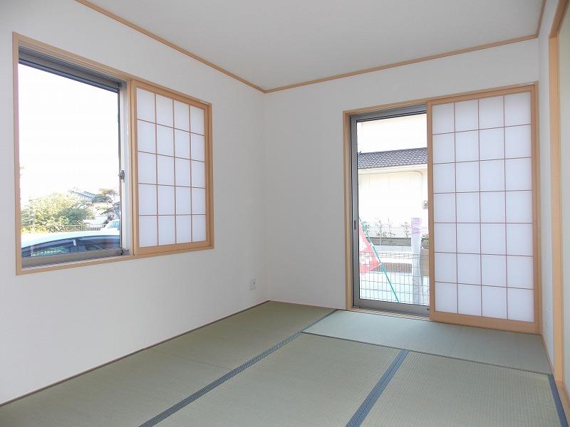Same specifications photos (Other introspection). Is a Japanese-style room Bright, two-sided lighting, Very spacious feel you'll (^_^) /