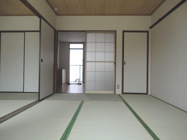 Living and room. Calmness of space Japanese-style room ☆ 