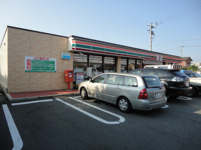 Convenience store. 807m to Seven-Eleven Ogori Kitamise (convenience store)