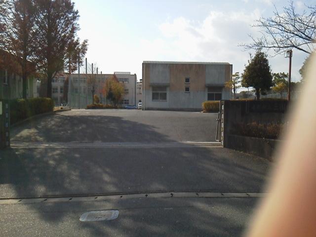 Junior high school. Ogori City 891m to stand Mikuni junior high school