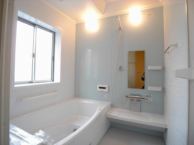 Same specifications photo (bathroom)
