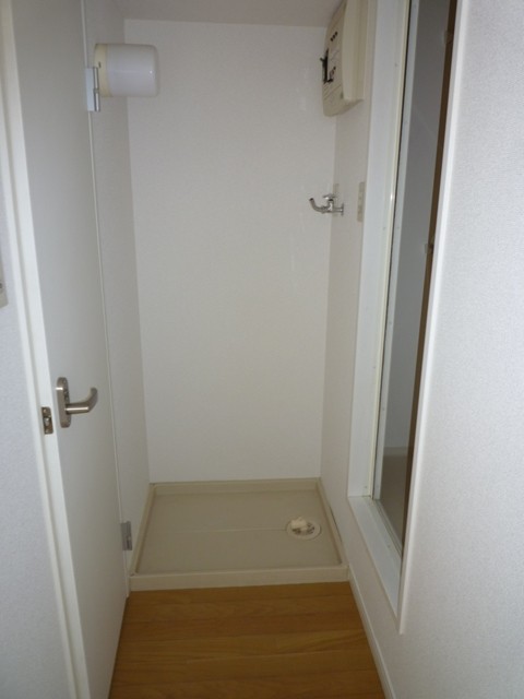 Other room space. Laundry Area