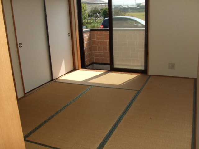 Other room space. It is also good tatami