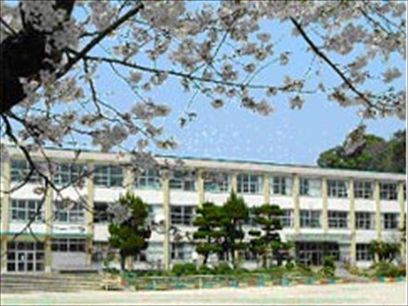 Junior high school. Mizumaki stand Mizumaki until junior high school 1623m