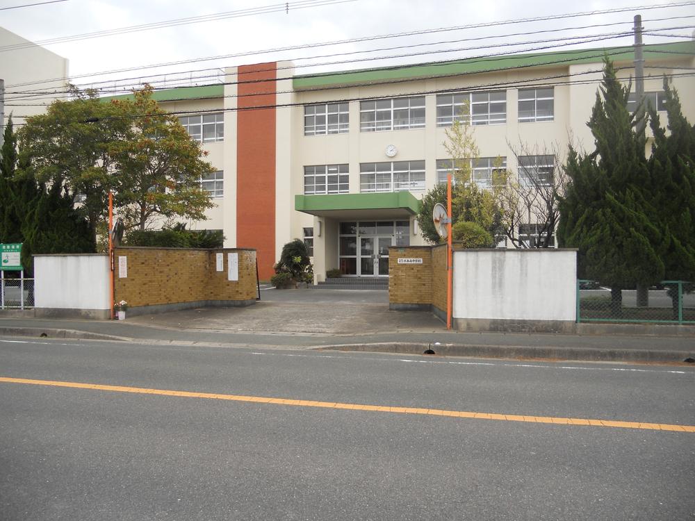 Junior high school. Mizumaki stand Mizumaki to South Junior High School 1071m