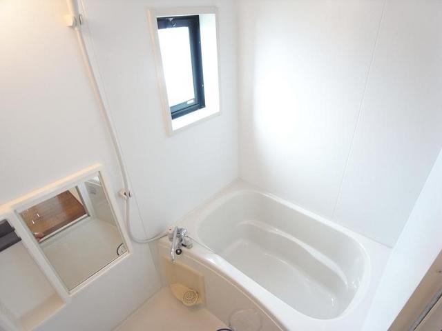 Bath. Ventilation with a bathroom window ◎