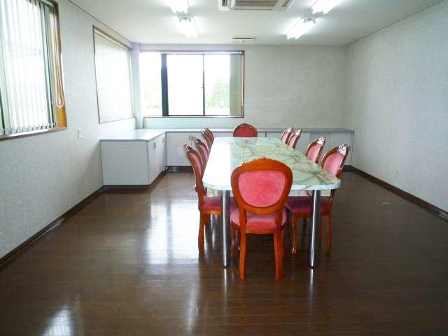 Other introspection. Building area 100 square meters more than! 