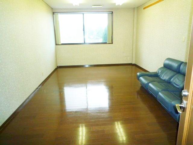 Other introspection. Up to 27 square meters of Western-style Yes! 