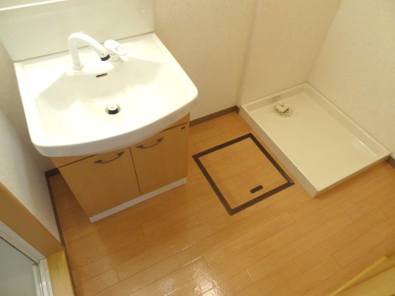 Other room space. Washroom, Laundry Area