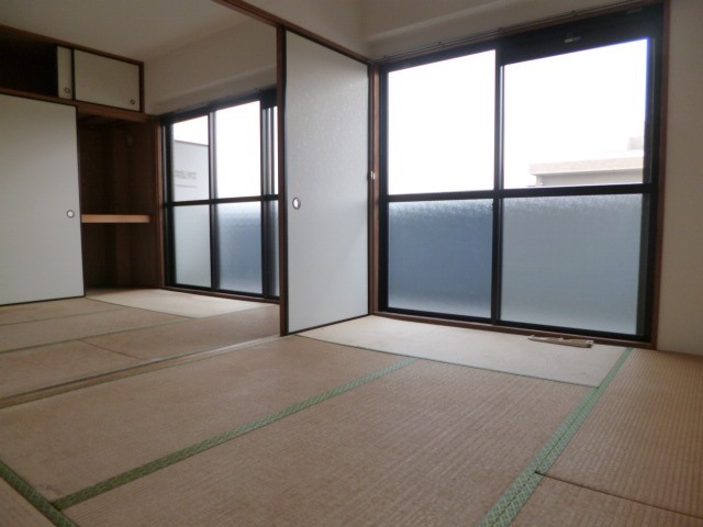 Other room space. 6 Pledge is a Japanese-style room (2)