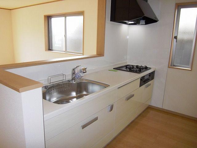 Same specifications photo (kitchen)