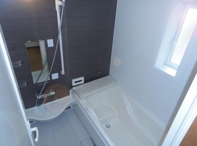 Bathroom. ☆ Image is a photograph at the time of completion ☆