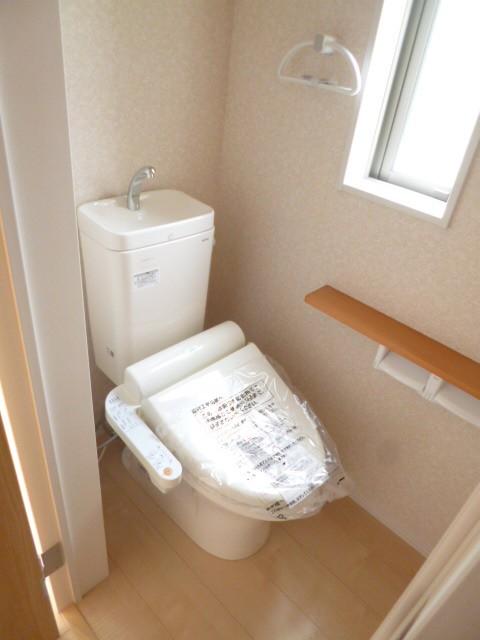 Toilet. Toilet (same specifications)