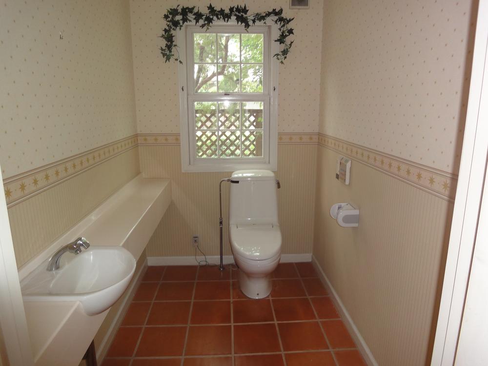 Toilet. Indoor (September 2013) Shooting