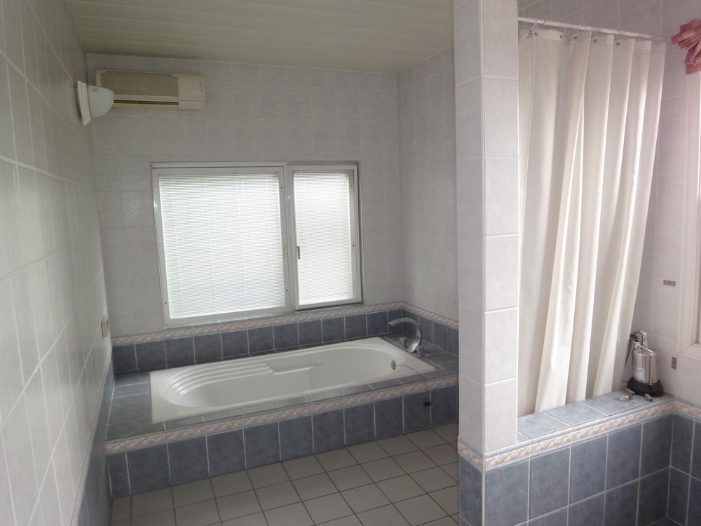 Bathroom. Indoor (September 2013) Shooting