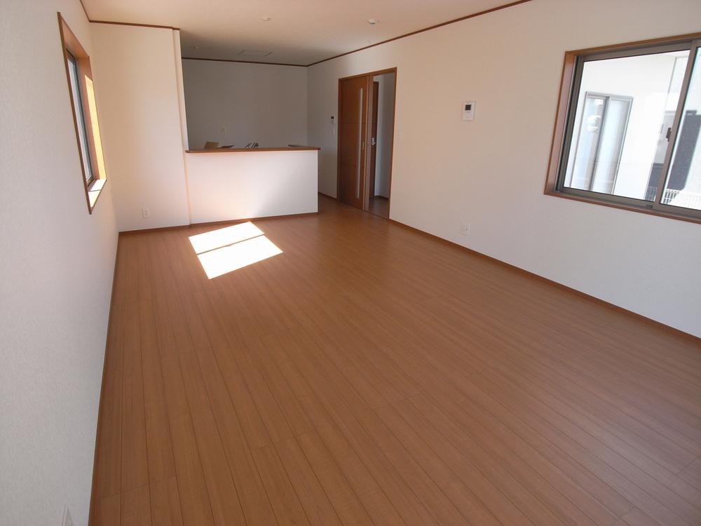 Living. ※ The photograph is a property of the same manufacturer and construction.