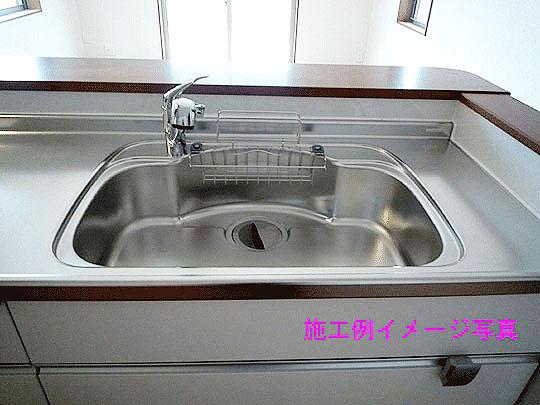 Kitchen. Faucet integrated water purifier